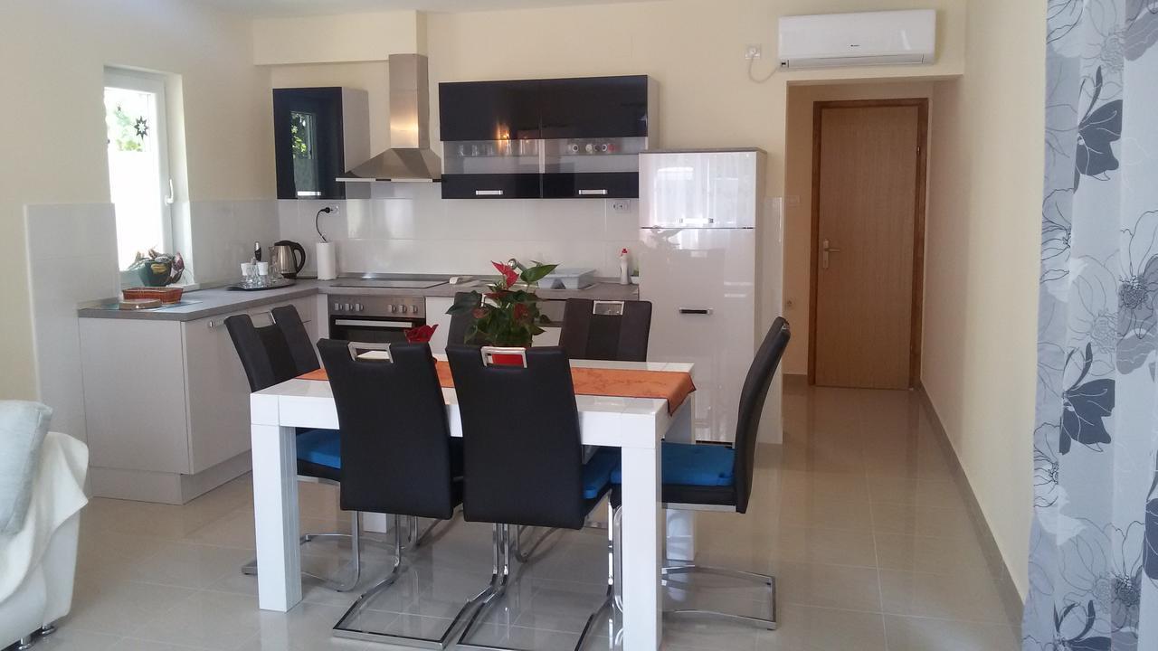 Apartment Anita Водице Екстер'єр фото